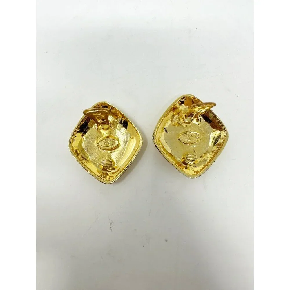 Chanel Coco Vintage CC Logos Rhombus Clip On‎ Earrings Gold Tone Made In France